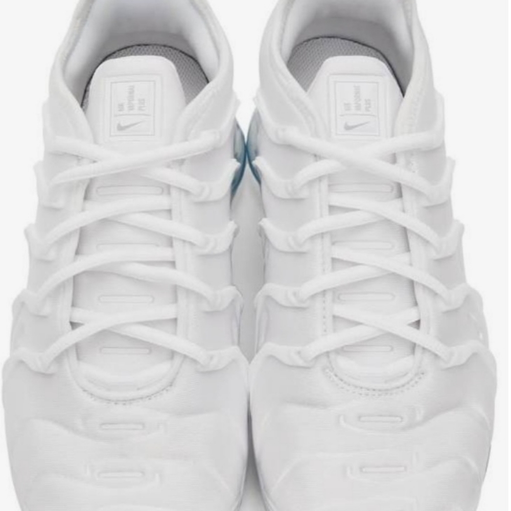 AIR VAPORMAX PLUS"Triple White - Picture 2 of 9